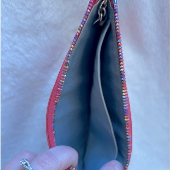 Dooney & Bourke Y2K vintage pink rainbow clutch wristlet with keyring 🌈💖 - Picture 7 of 7